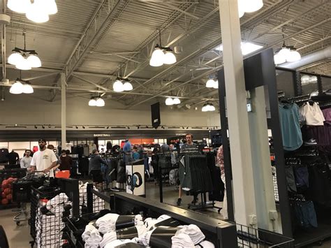 nike employee store hilversum reviews